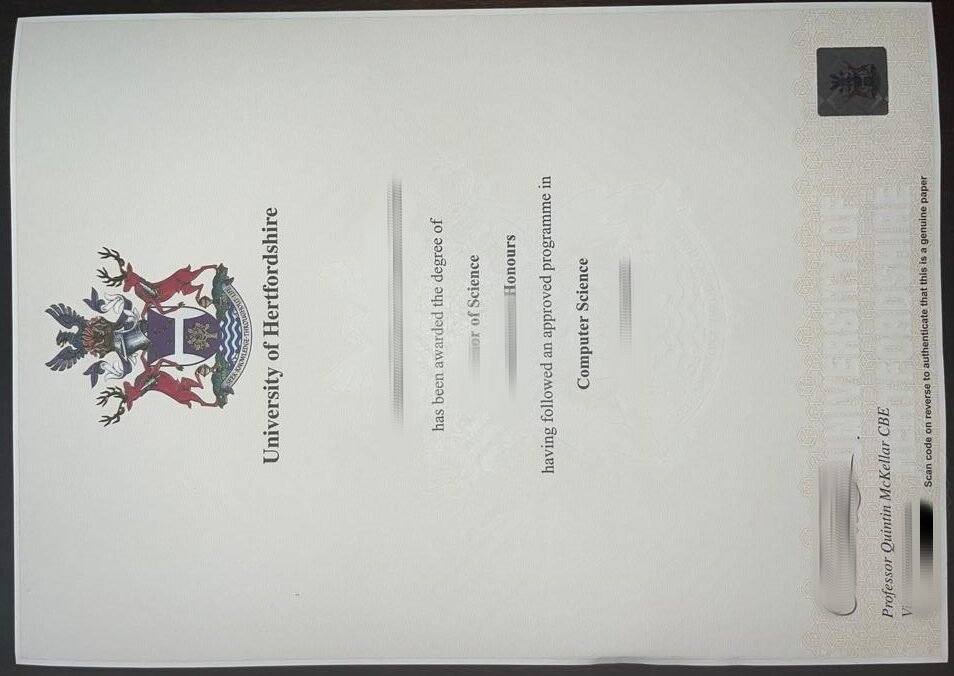 25年赫特福德大学最新毕业证成绩单购买，在线定制英国大学学位证书