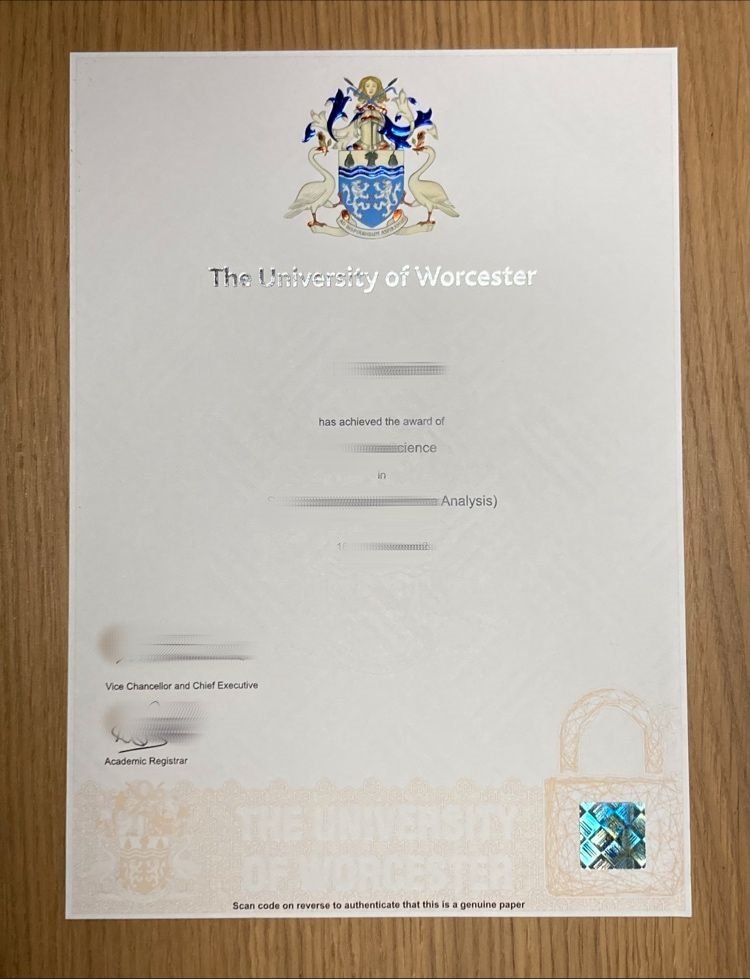 英国毕业证书伍尔弗汉普顿大学文凭成绩单,未能 正常毕业能办英国留信认证和教育部学历认证吗？